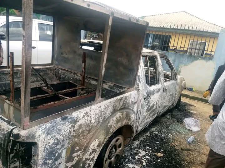 Gunmen Kill Policemen, Burn Patrol Van, Buildings